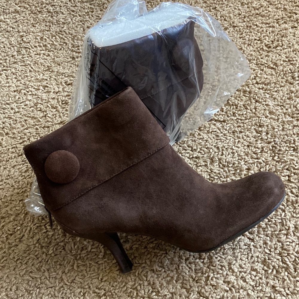 Franco Sarto brown suede booties